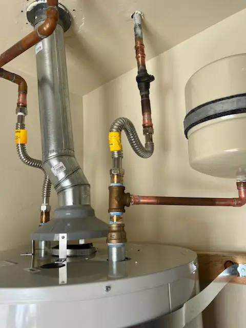 Water heater installation and plumbing repair in Oglesby